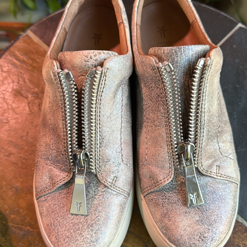 Frye Lena Metallic‎ Leather Zip Sneakers size 8 - Picture 6 of 12